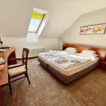 Szálloda Zenit Wellness Balaton 4*