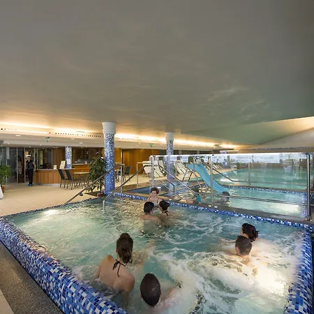 Zenit Wellness Balaton فندق 4*