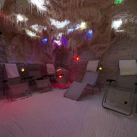 فندق Zenit Wellness Balaton