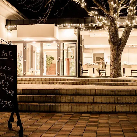 제닛 웰니스 발라톤 4*