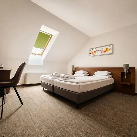 Otel Zenit Wellness Balaton Vonyarcvashegy