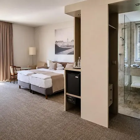 Zenit Wellness Balaton Otel 4*