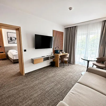 Otel Zenit Wellness Balaton 4*