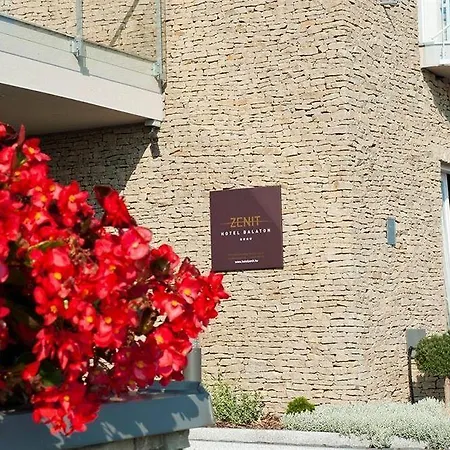 제닛 웰니스 발라톤 4*