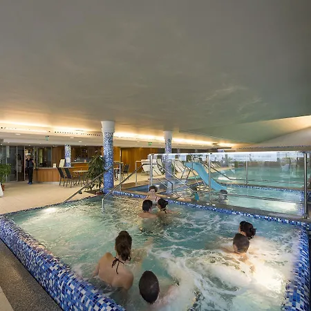 Zenit Wellness Balaton Szálloda