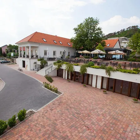 Szálloda Zenit Wellness Balaton