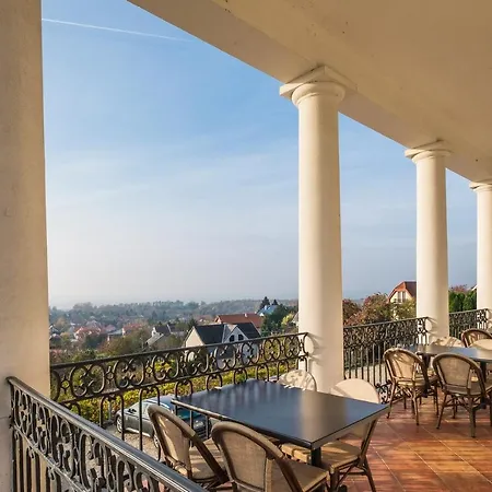 Zenit Wellness Balaton Otel 4*