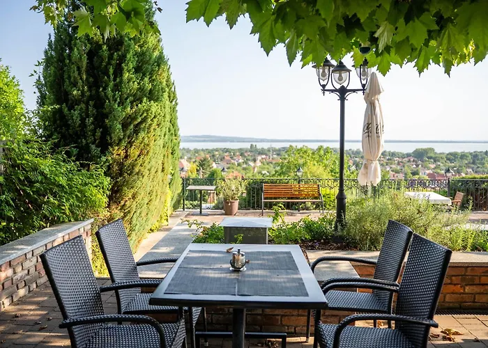 Hotel Zenit Wellness Balaton 4*